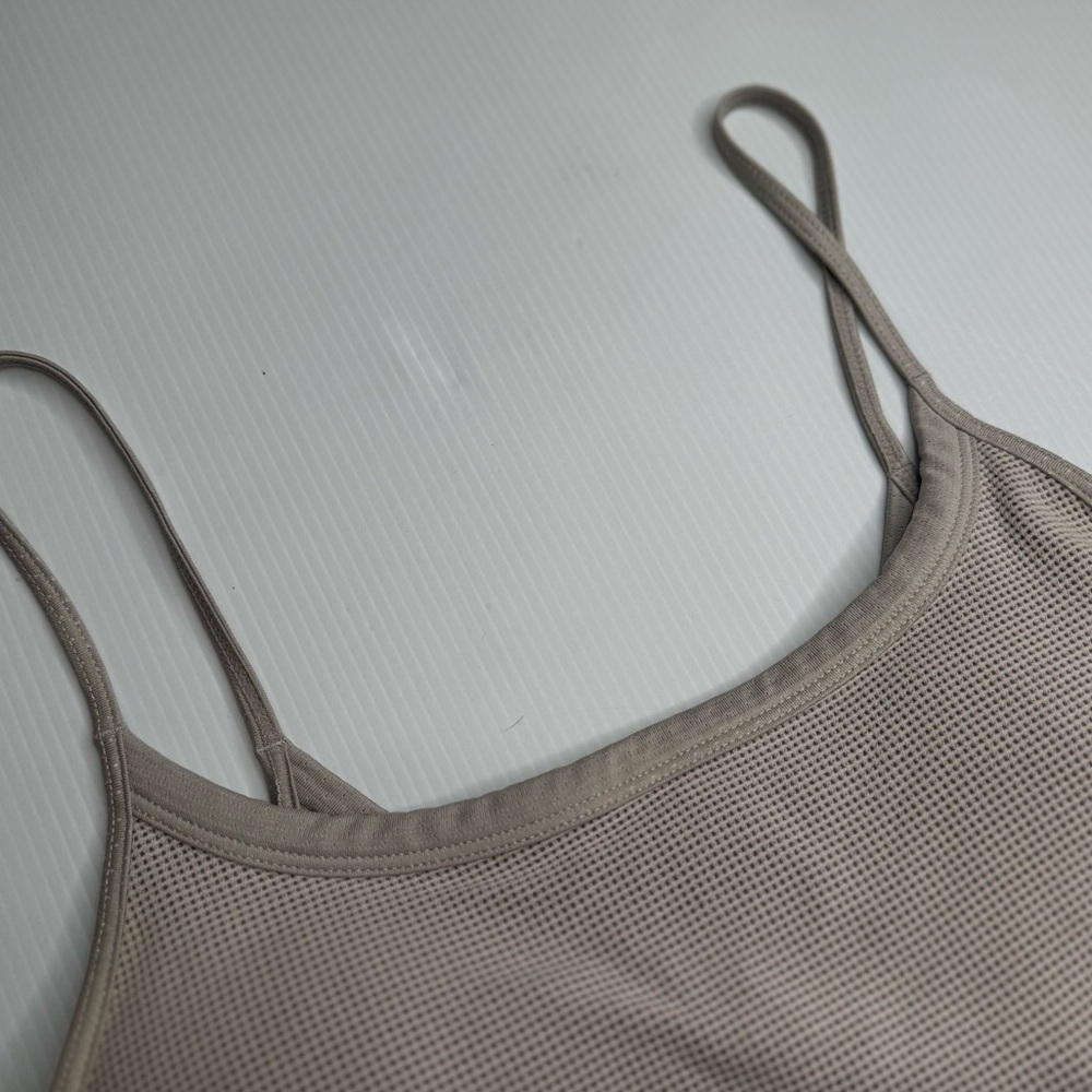 Vuori Cropped Tank Top Built In Bra Beige Size S - Picture 6 of 7